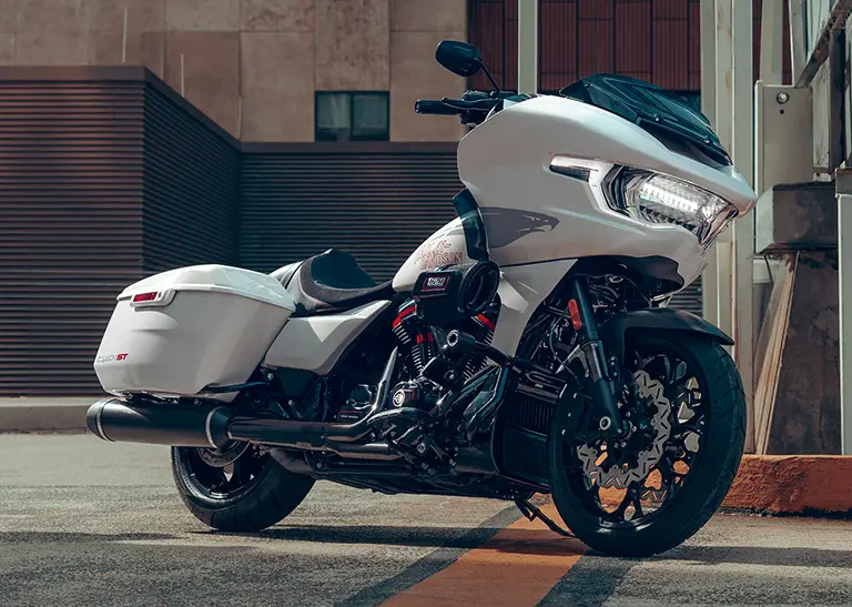 Harley-Davidson® 2024 CVO™ Road Glide® ST